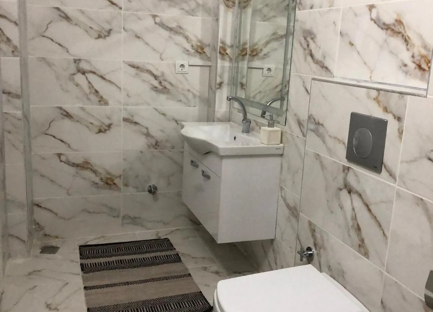 Airport Batin Hotel Pelitli